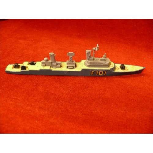 93 - HARBOUR AND BOAT SET - M703 QUEEN MARY, M742 BISMARCK, MATCHBOX SEA KINGS ETC