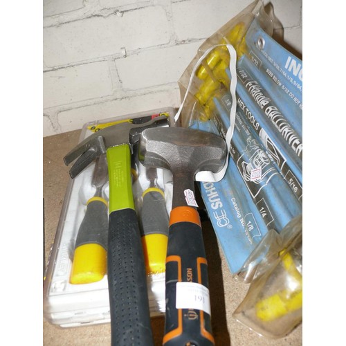 191 - GUILD 16oz 450g HAMMER AND MAGNUSSON LUMP HAMMER 1.5G,  STANLEY BEVEL EDGED WOOD CHIZELS SET OF 3 PL... 