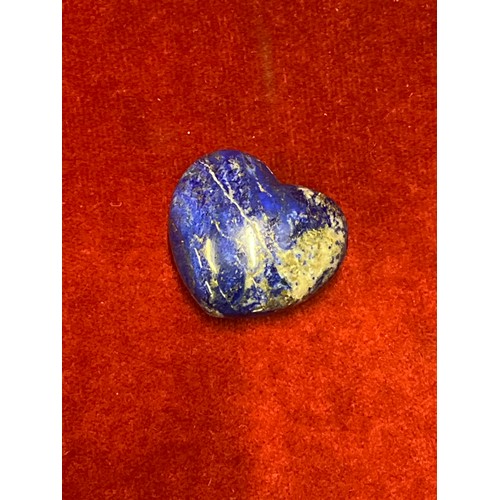 7 - A BEAUTIFUL POLISHED LAPIS LAZULI HEART AND OVAL DISC