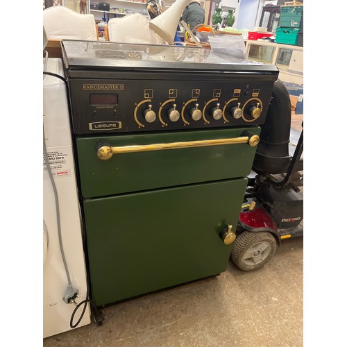 498 - FREESTANDING RANGEMASTER 55 GAS COOKER IN BLACK AND GREEN