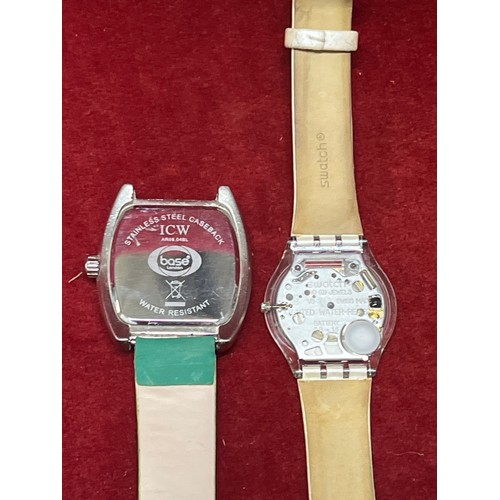 16 - 2 RETRO WATCHES INCLUDING A SWATCH AG2003 WITH ORIGINAL SWATCH STRAP AND A BASE LONDON WATCH WITH GR... 