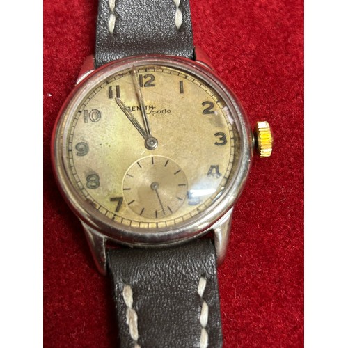 44B - A 1940'S GENTS ZENITH WATCH SPORTO