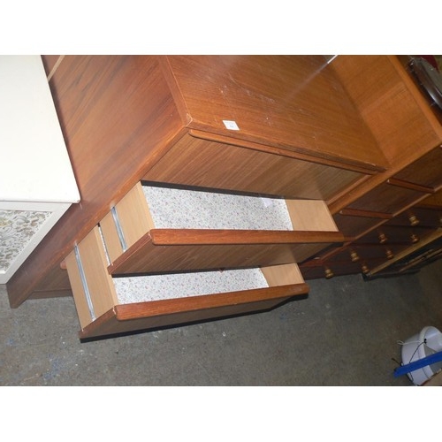 494 - LARGE 4 DRAWER CHEST OF DRAWERS