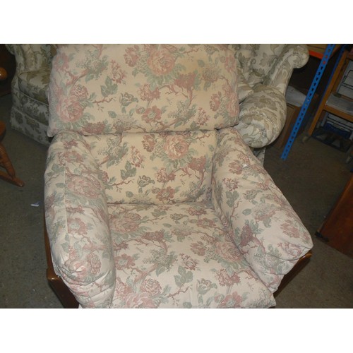 482 - LARGE ARMCHAIR WITH WOODEN FRAME