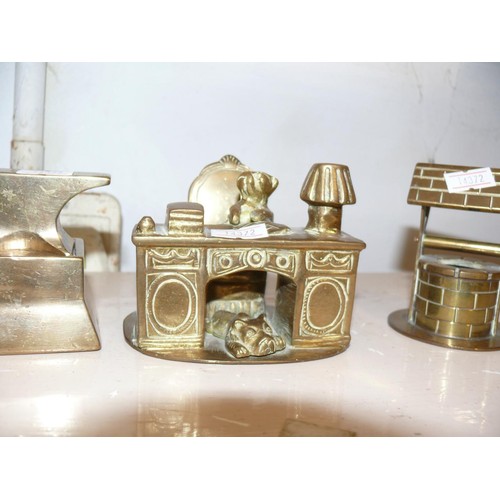 76 - BRASS ITEMS WISHING WELL, ANVIL, DESK AND HORSE SHOE HORN