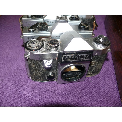 97 - 11 VINTAGE PRAKTICA CAMERAS