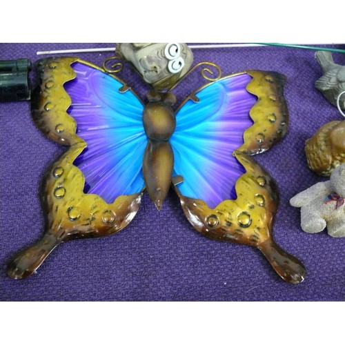 103 - SELECTION OF ANIMAL ORNAMENTS TO INCLUDE BUTTERFLY WALL PLAQUE, CHICKEN, OWLS, PIG, HIPPO ETC