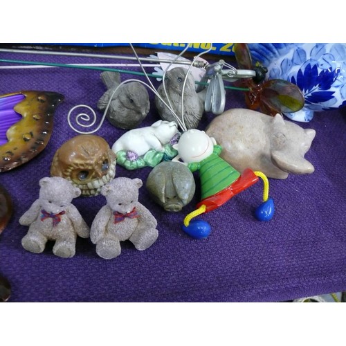 103 - SELECTION OF ANIMAL ORNAMENTS TO INCLUDE BUTTERFLY WALL PLAQUE, CHICKEN, OWLS, PIG, HIPPO ETC