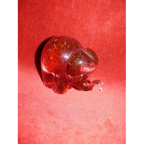 123 - A WEDGWOOD PINK GLASS ELEPHANT PAPERWEIGHT PLUS SQUIRREL AND BIRD GLASS PAPERWEIGHTS