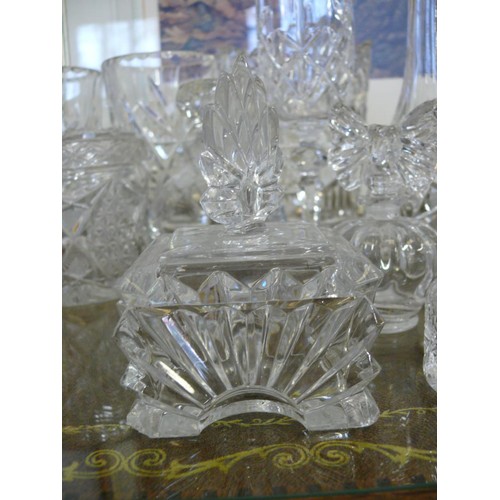 133 - STUART CRYSTAL SCENT BOTTLE PLUS FURTHER SCENT BOTTLES AND OTHER CRYSTAL ITEMS VASES ETC