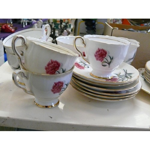 221 - VERY PRETTY TEASET BY ROYAL STANDARD 6 CUPS & SAUCERS AND TEA PLATES PLUS CAKE PLATE, MILK JUG AND S... 