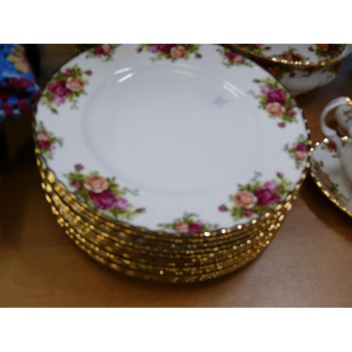 238 - ROYAL ALBERT 'OLD COUNTRY ROSES' DINNER SERVICE WITH 10 DINNER PLATES, 8 DESERT BOWLS,  6 TEA PLATES... 