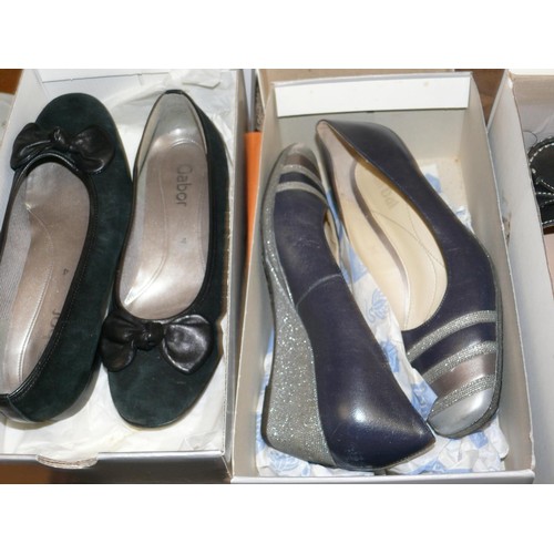 243 - 6 BOXED PAIRS OF LADIES SHOES SIZES 3 AND 4 PLUS A PAIR OF LADIES BOOTS