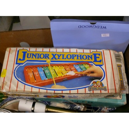 151 - A MISCELLANEOUS TO INCLUDE CARD SHUFFLER IN BOX, JUNIOR XYLOPHONE, CERAMICS, ROSE BOWL ETC