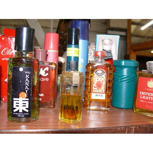 271 - COLLECTION OF RETRO GENTS AFTERSHAVE AND OTHER TOILETRIES