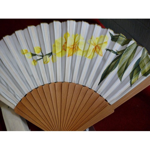 273 - COLLECTION OF DECORATIVE FANS AND RELATED ITEMS FROM 'THE FAN MUSEUM'