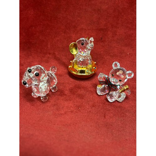 4 - AN IMPRESSIVE COLLECTION OF MOSTLY SWAROVSKI CRYSTALS - NEARLY ALL ANIMALS - DOGS, BIRDS, MONKEY, EL... 