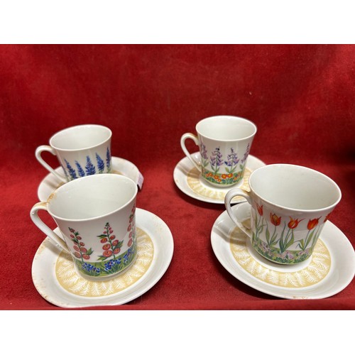 6 - A VERY PRETTY 4 SERVING COFFEE SET BY VILLEROY & BOCH LUXEMBOURG  - THE CUPS ALL DECORATED WITH DIFF... 