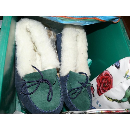 164 - 3 PAIR OF LADIES SLIPPERS - SIZE 6 - APPEAR NEW IN PACKAGING, 4 PAIRS OF FLIP-FLOPS, A BABY SHAWL, F... 