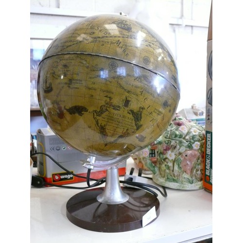 260 - RETRO ELECTRIC LIGHT UP GLOBE