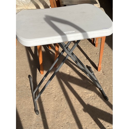 398 - SMALL FOLDING TABLE