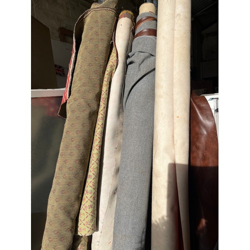 406 - 4 ROLLS OF GOOD QUALITY UPHOLSTERY FABRIC AND 2 PART ROLLS OF UPHOLSTERERS VINYL