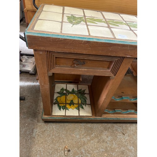 414 - VERY NICE VINTAGE TILE TOPPED DRINKS TROLLEY WITH GLASS AND BOTTLE STORAGE PLUS A DRAWER