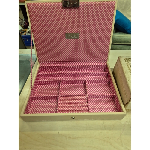 50A - 2 VINTAGE JEWELLERY BOXES, BOTH WITH LIFT UP LIDS AND FITTED INTERIORS