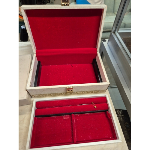 50A - 2 VINTAGE JEWELLERY BOXES, BOTH WITH LIFT UP LIDS AND FITTED INTERIORS