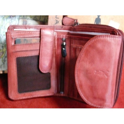 87 - JACK KINSKY, HAMBURG LETHER PURE/WALLET, NEW BOXED