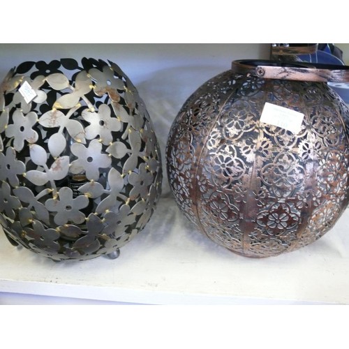110 - GARDEN DAMASQUETE SOLAR LANTERN AND A FLORAL CUT METAL LAMP