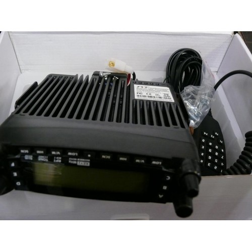 136 - QUAD BAND TRANSCEIVER TH-9800 BOXED