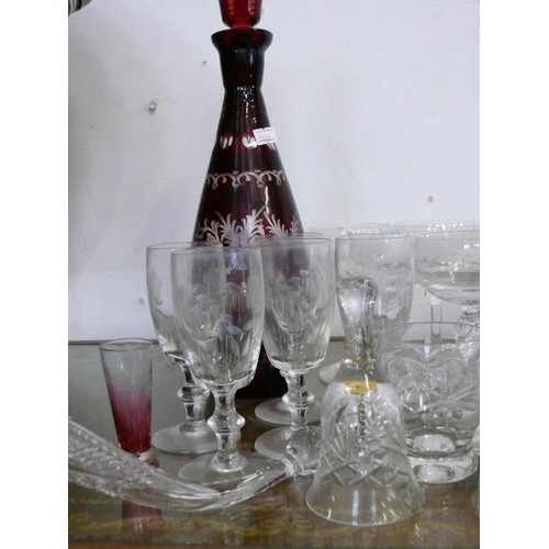 150 - NICE SELECTION OF GLASSWARE  INCLUDING  A GLASS HORN