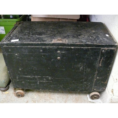 154 - VINTAGE WOODEN BOX ON WHEELS