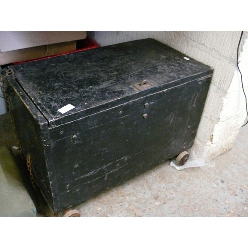154 - VINTAGE WOODEN BOX ON WHEELS