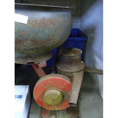 157 - VINTAGE CREAM MAKER