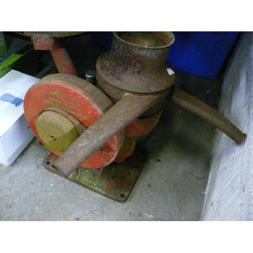 157 - VINTAGE CREAM MAKER