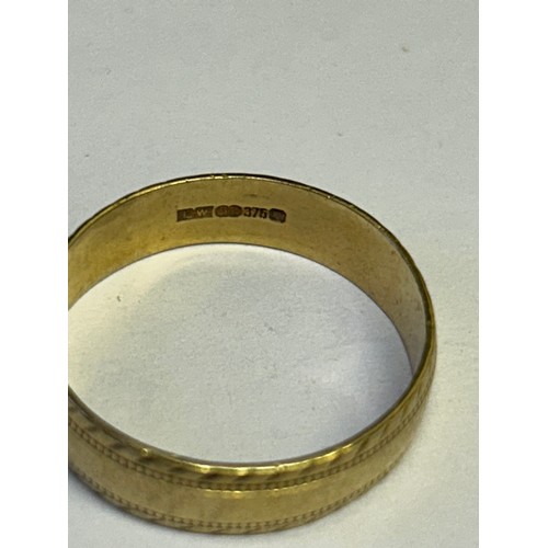 9 - WEDDING BAND IN 9ct GOLD WEIGHT 1.94gr SIZE N