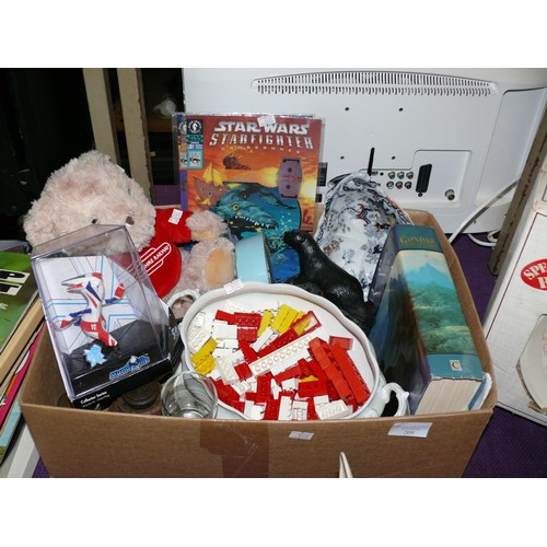 209 - BOX OF COLLECTABLES LEGO, STAR WARS COMICS, EAST LANCASHIRE RAILWAY TEDDY BEAR, VICTORAN ORENTAL BOW... 