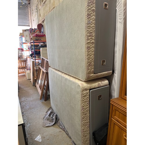 369 - DOUBLE DIVAN BED WITH 4 DRAWERS AND MATTRESS