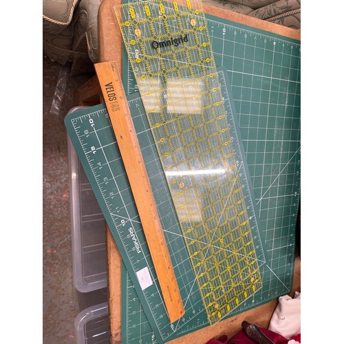 382 - SELECTION OF MODEL MAKERS, CRAFTING CUTTING BOARDS AND A VINTAGE RULER