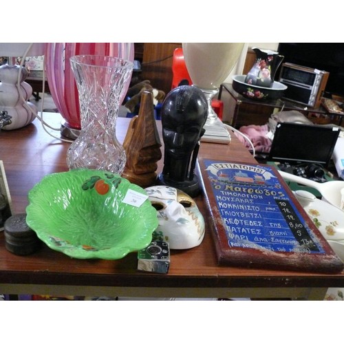 206 - SELECTION OF DECORATIVE ITEMS BESWICK CABBAGE BOWL, PORCELAIN MASK, SILVER PLATE BASKET, AFRICAN HEA... 