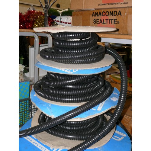 399 - 3 LARGE REELS OF FLEXIBLE ELECTRICAL CONDUIT 3/4