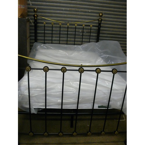 343 - BLACK METAL DOUBLE BED FRAME WITH BLACK AND BRASS ENDS AND MATTRESS
