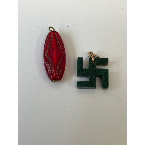 64 - A 9CT GOLD CLASP JADE GOOD LUCK INDIAN TALISMAN symbol of auspiciousness MEANING HOPE AND WELLBEING.... 