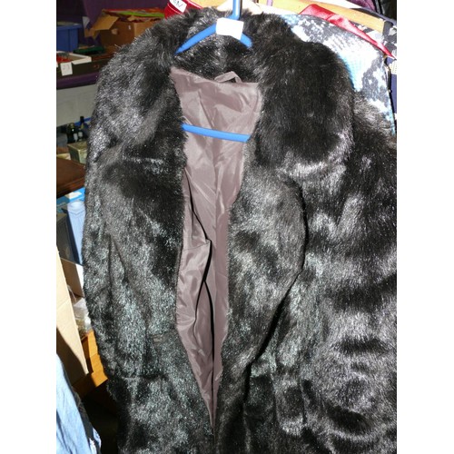 381 - SELECTION OF GOOD QUALITY CLOTHING, MOSTLY LADIES