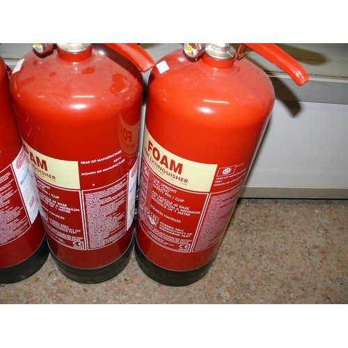 430 - 4 FIRE EXTINGUISHERS 2 FOAM, 1 POWDER AND 1 CARBON DIOXIDE