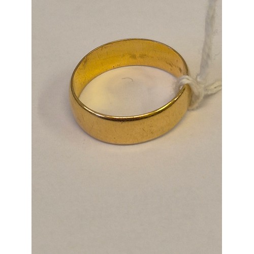 50 - A 22CT GOLD WEDDING BAND SIZE P WEIGHT 5.00 GR