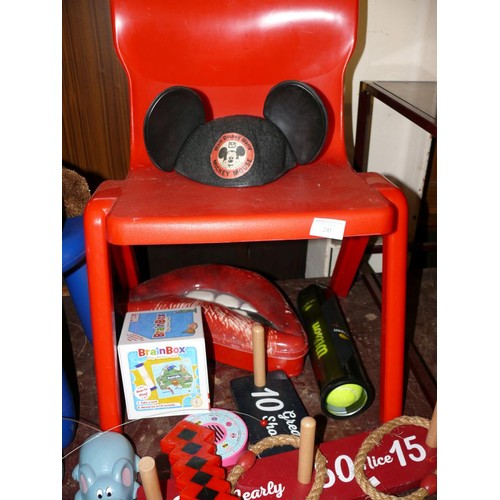 293 - QUANTITY OF TOYS AND GAMES TO INCLUDE REMOTE CONTROL MICE, VINTAGE PUZZLES POSTMAN PAT, HUMPTY DUMPT... 