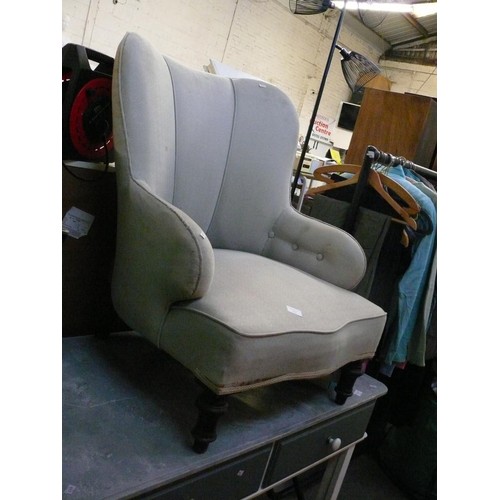 306 - LARGE LOW BEDROOM CHAIR